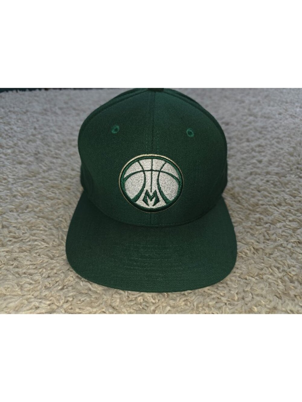 Mitchell & Ness Milwaukee Bucks Snap Back Hat